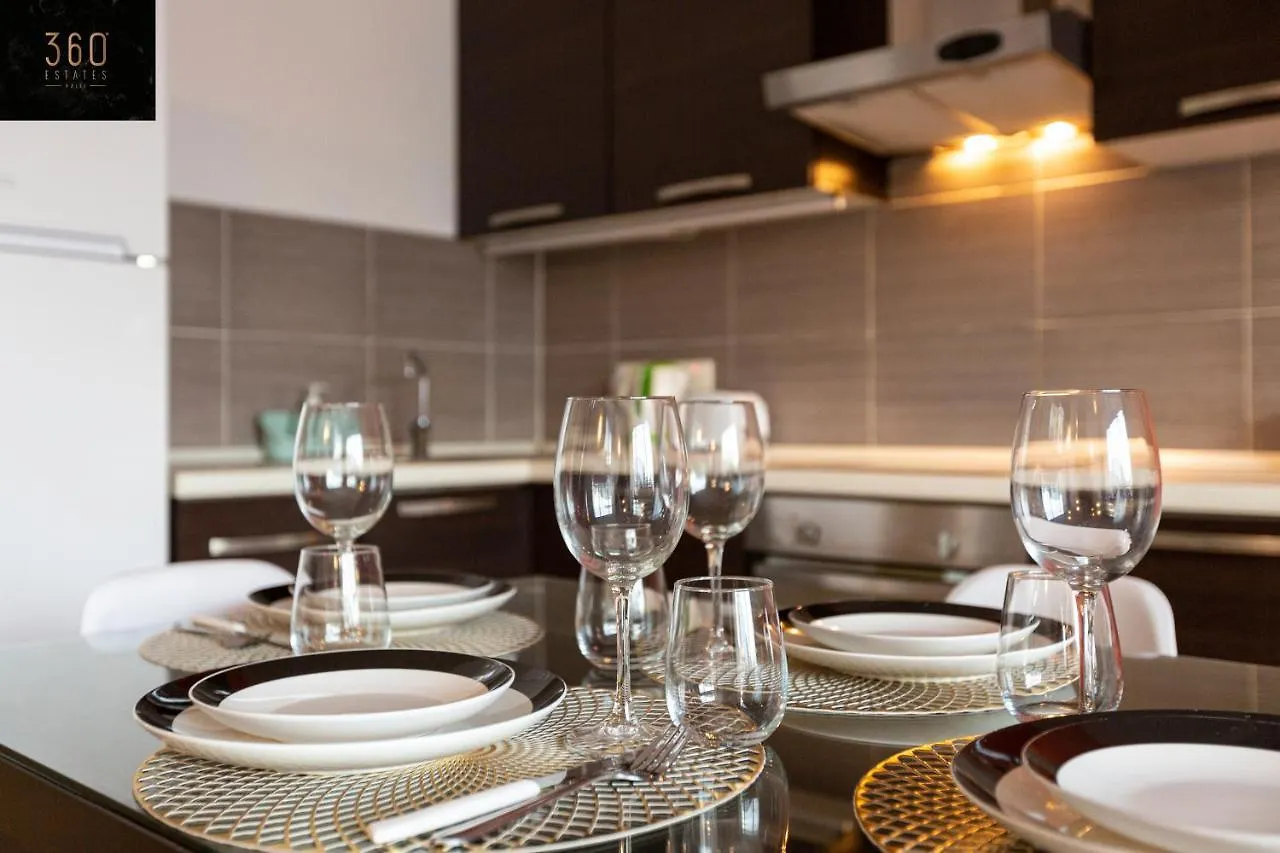 Spacious Pv Apt Close To Clubs & Schools With Wifi By 360 Estates Saint Julian's Apartment