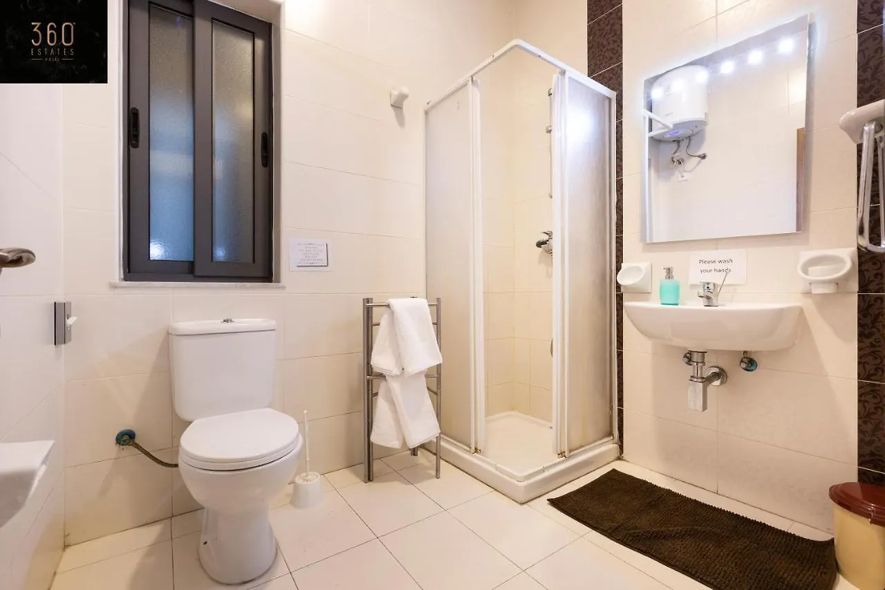 Spacious Pv Apt Close To Clubs & Schools With Wifi By 360 Estates Saint Julian's Apartment